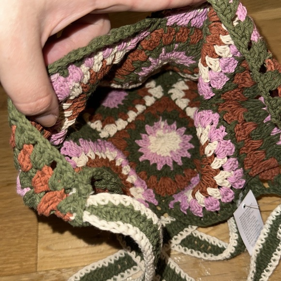 Urban Outfitters Lara Crochet Granny Square Shoulder Bag NEW - Picture 4 of 7